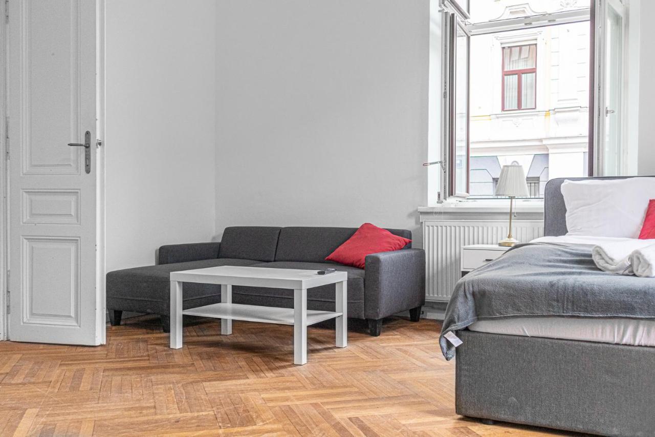 Classy 2Br Apt. W/ Exclusive Location Near Akh Відень Екстер'єр фото