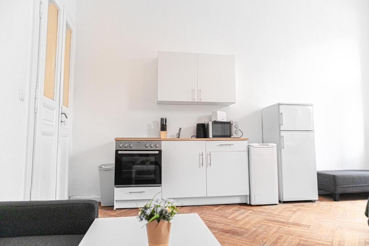 Classy 2Br Apt. W/ Exclusive Location Near Akh Відень Екстер'єр фото